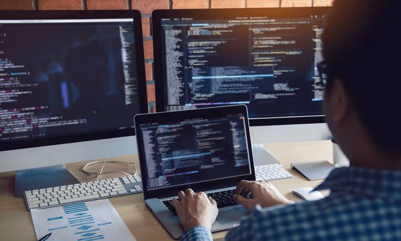 数据科学选型:R与Python如何赋能柯坪县网站建设?